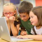 Почему стоит перевести ребенка в онлайн-школу и как выбрать хорошую образовательную платформу