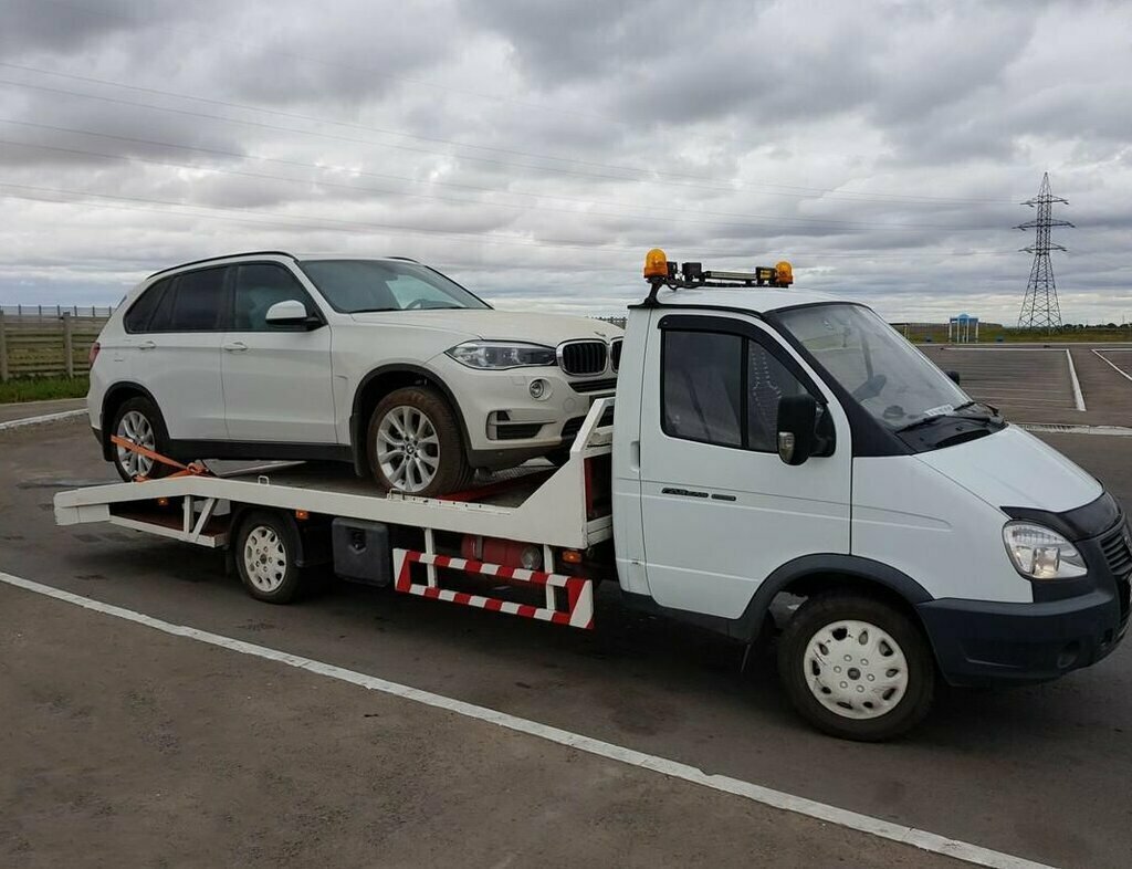 Услуга Доставки Автомобилей с Помощью Эвакуатора: Безопасность и Надежность в Дороге